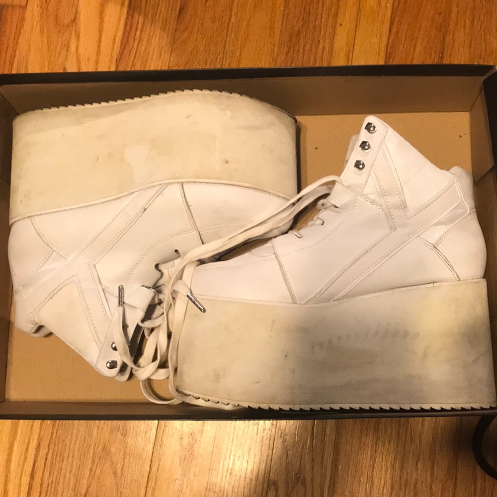 YRU White Qozmo Hi’s